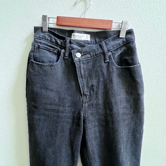 Abercrombie & Fitch Women's Black Straight Leg Jeans - Picture 4 of 11